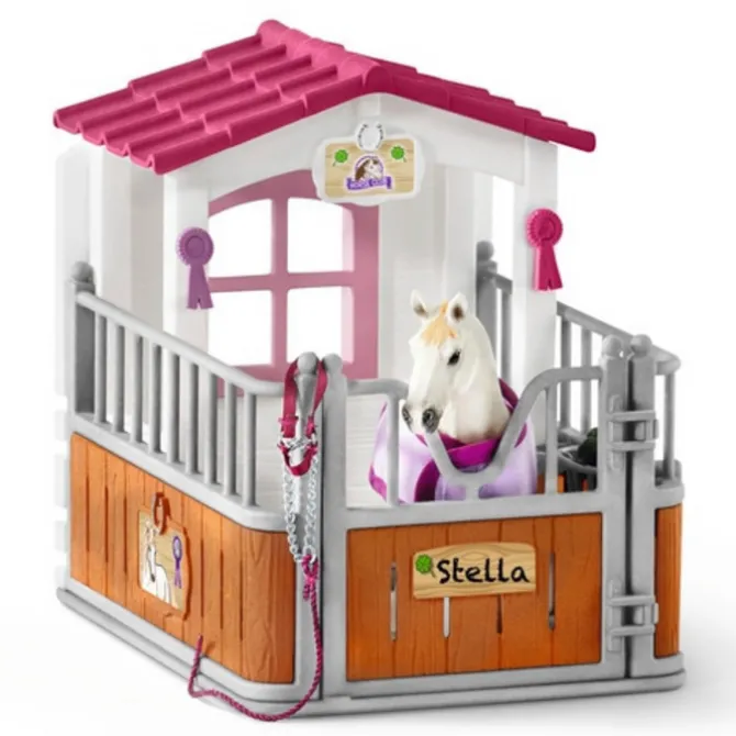 Horse Stall with Lusitano Mare