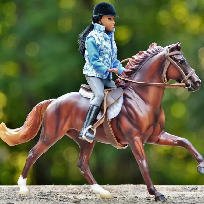 Makayla Schooling Rider