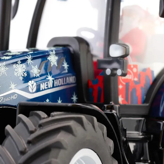 New Holland Christmas Tractor