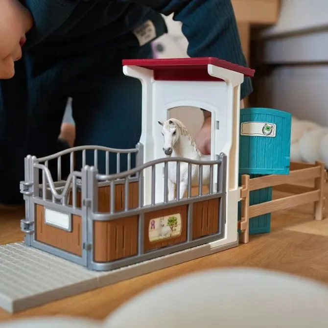 Schleich Horse Stable