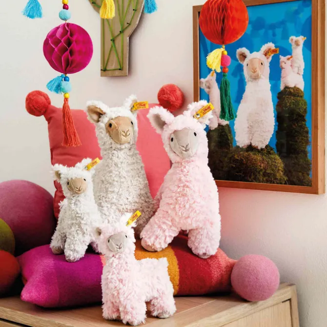 Steiff Soft Cuddly Leandro Llama 29cm